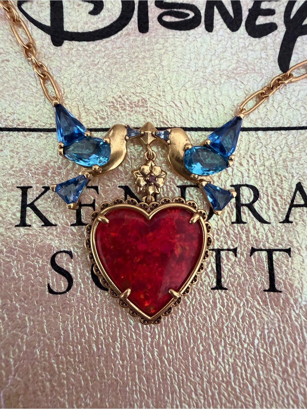 Disney x Kendra Scott Snow White Gold Heart Statement Necklace Rare NWT